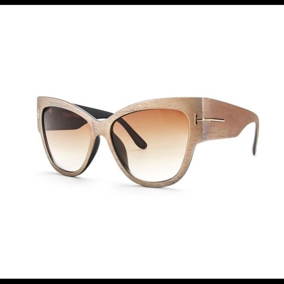 Oversized Sunglasses - Picture 2 of 8